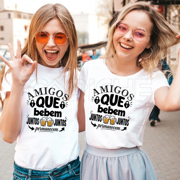T-Shirt Amigos bebem juntos