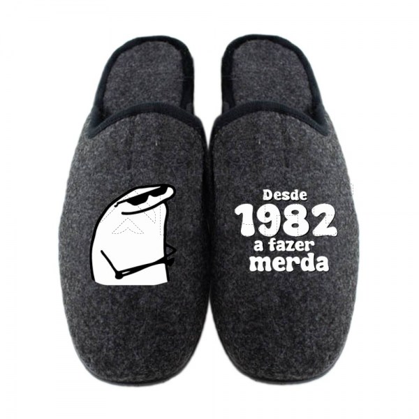 Chinelo a fazer mer...