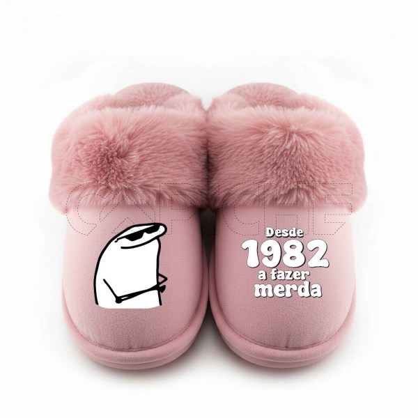 Chinelo a fazer mer...